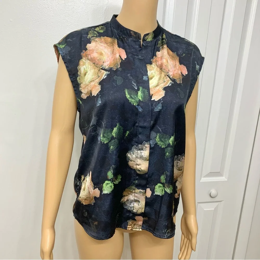 Elie Tahari Painted Rose Silk Shell Top Blouse hidden button up Size XS - Picture 3 of 12